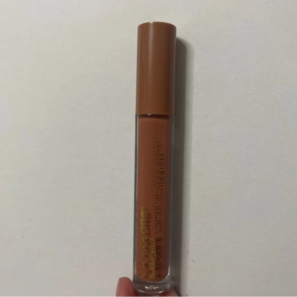 NEW LA Colors high‎ shine she’s butter lip gloss